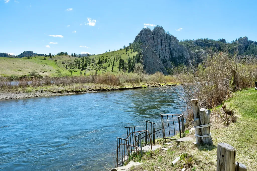 73 Seibold Lane Cascade MT 59421