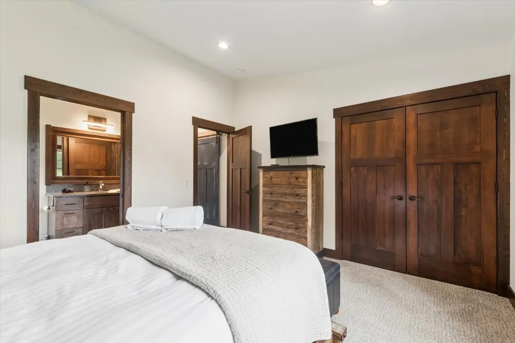 62 Wilderness Lodge Road Eureka MT 59917