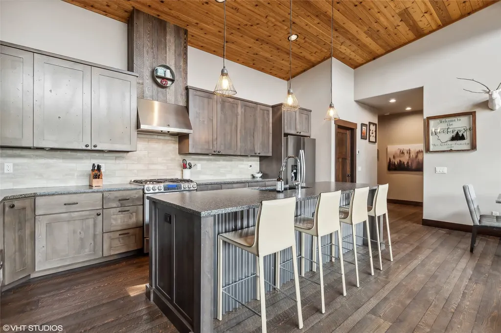 62 Wilderness Lodge Road Eureka MT 59917