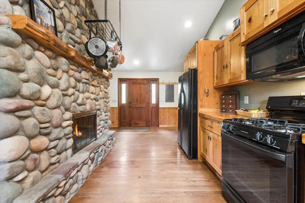 855 Hunter Lane Columbia Falls MT 59912