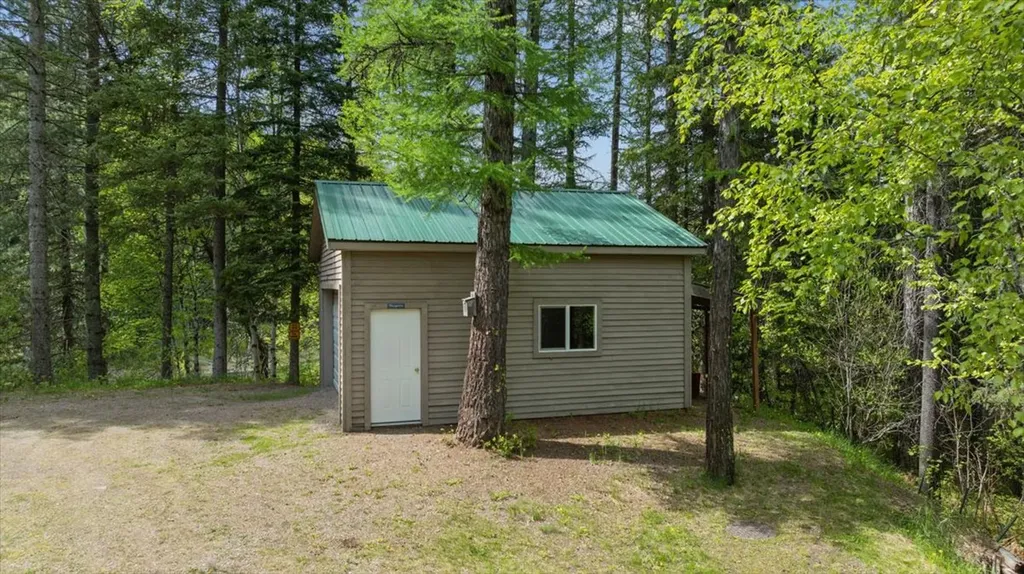 855 Hunter Lane Columbia Falls MT 59912