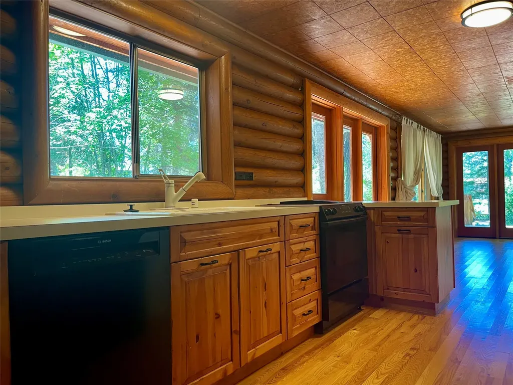29189 S Ferndale Drive Bigfork MT 59911