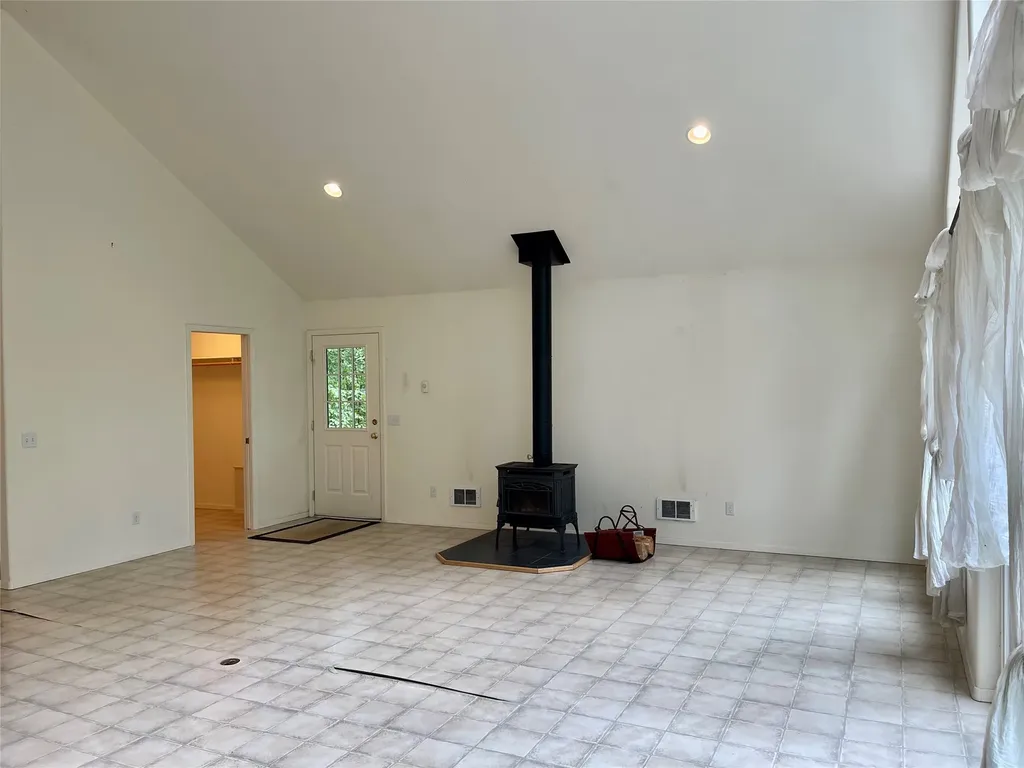 29189 S Ferndale Drive Bigfork MT 59911