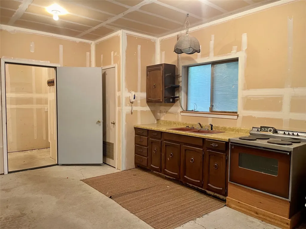 29189 S Ferndale Drive Bigfork MT 59911