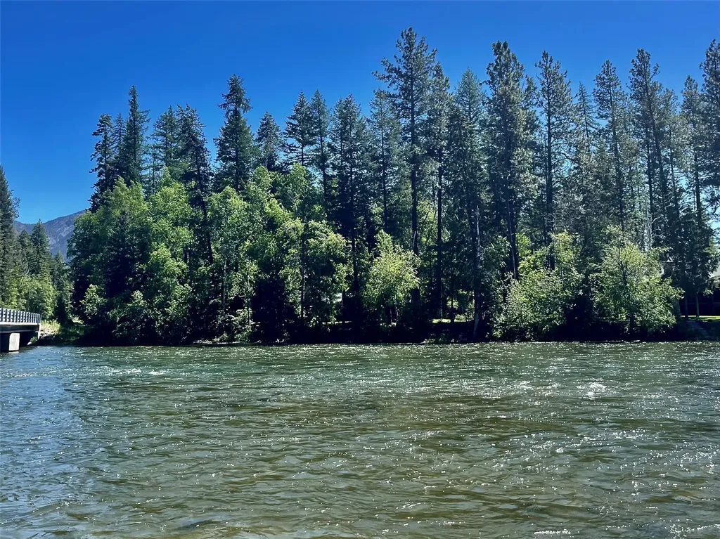 29189 S Ferndale Drive Bigfork MT 59911