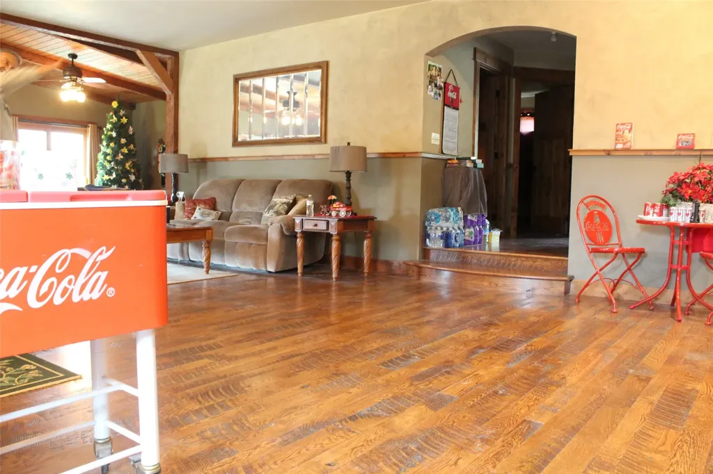 21369 Ninemile Road Huson MT 59846