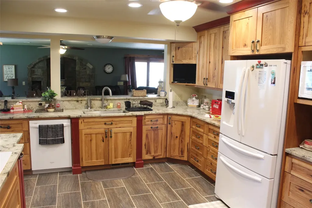 21369 Ninemile Road Huson MT 59846