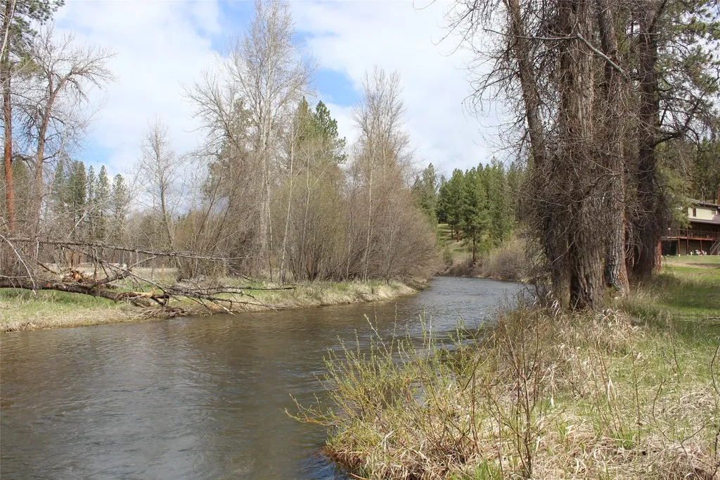 21369 Ninemile Road Huson MT 59846