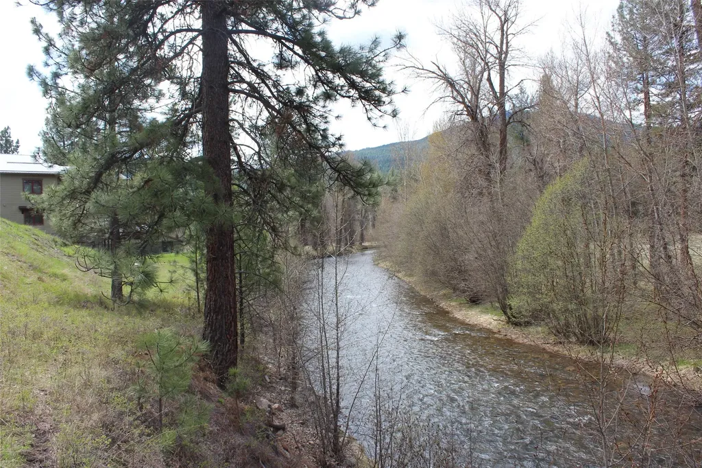 21369 Ninemile Road Huson MT 59846