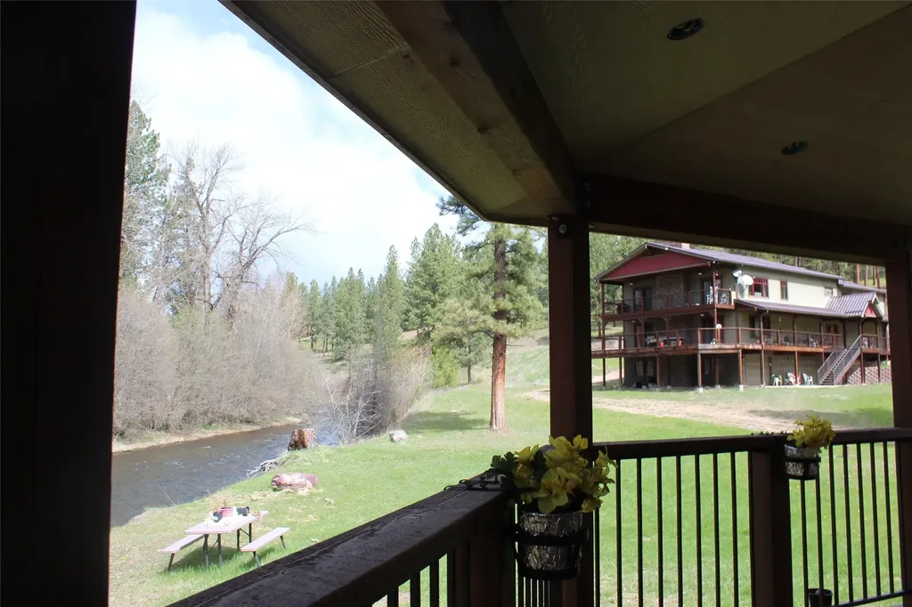 21369 Ninemile Road Huson MT 59846