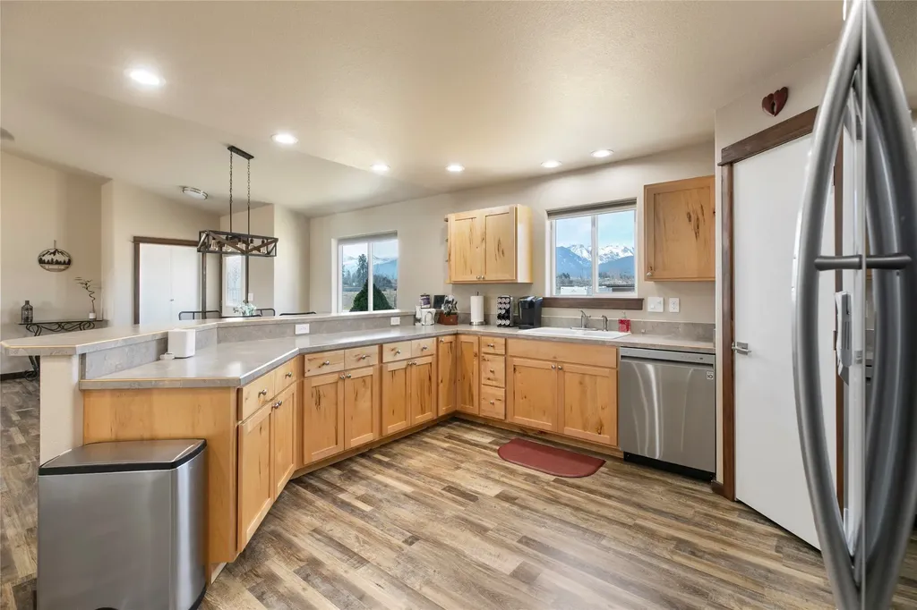 2306 Austin Lane Victor MT 59875