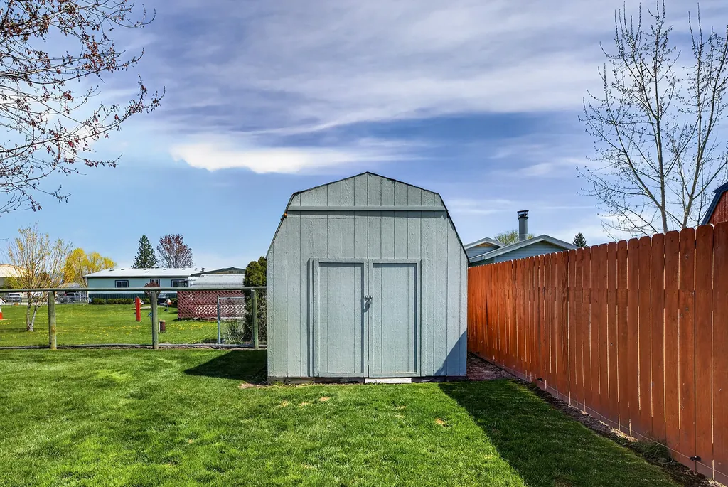 2306 Austin Lane Victor MT 59875