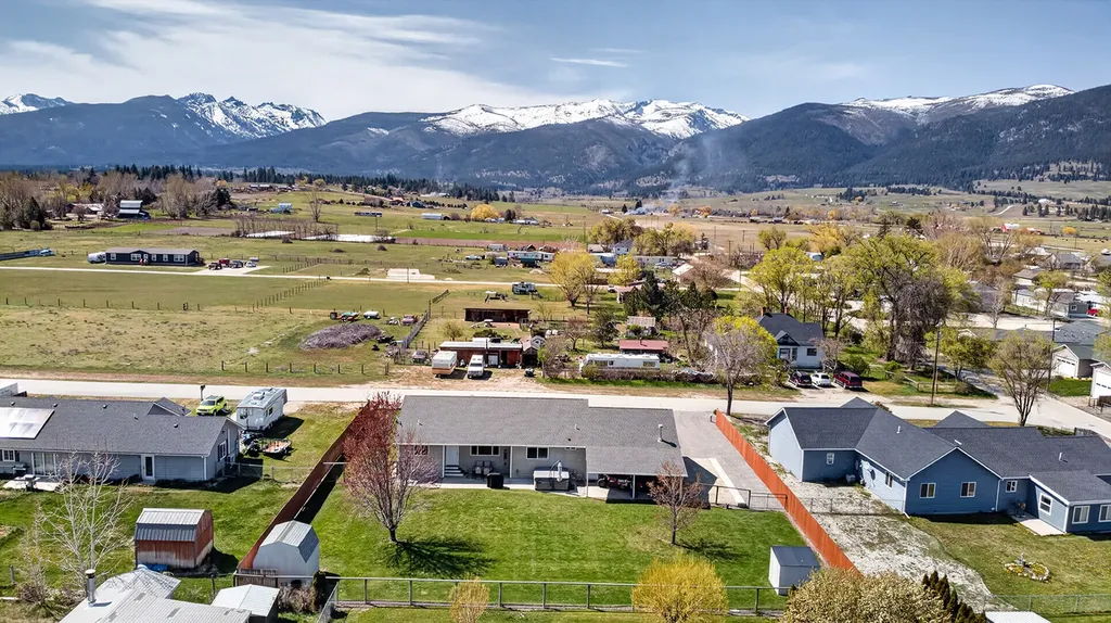 2306 Austin Lane Victor MT 59875