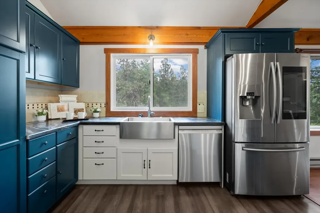 300 Peaceful Drive Bigfork MT 59911