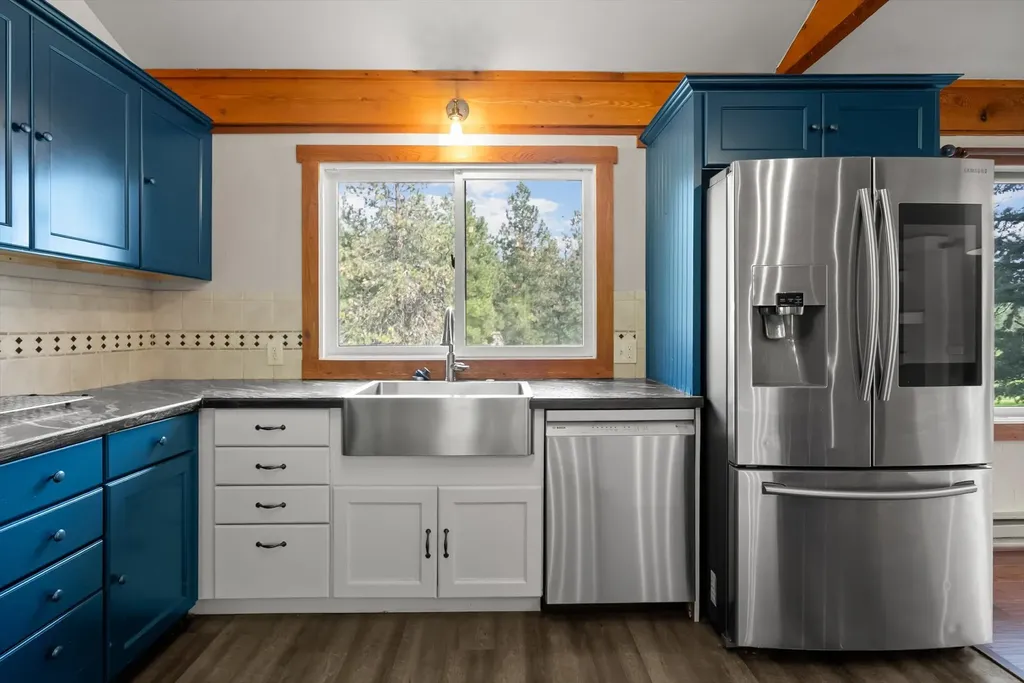 300 Peaceful Drive Bigfork MT 59911