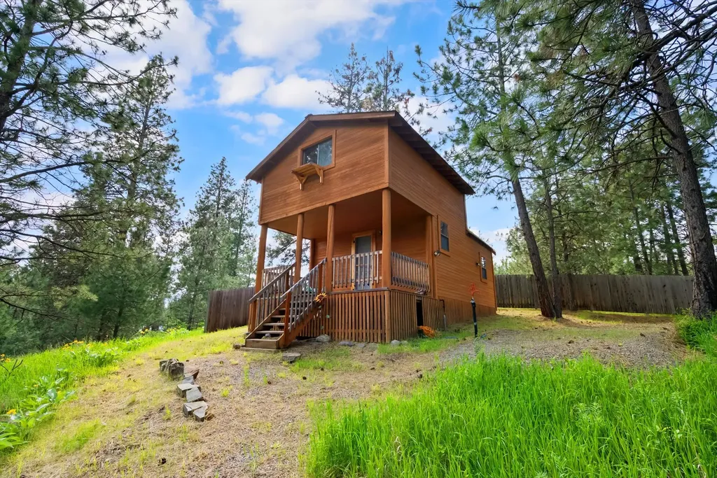 300 Peaceful Drive Bigfork MT 59911