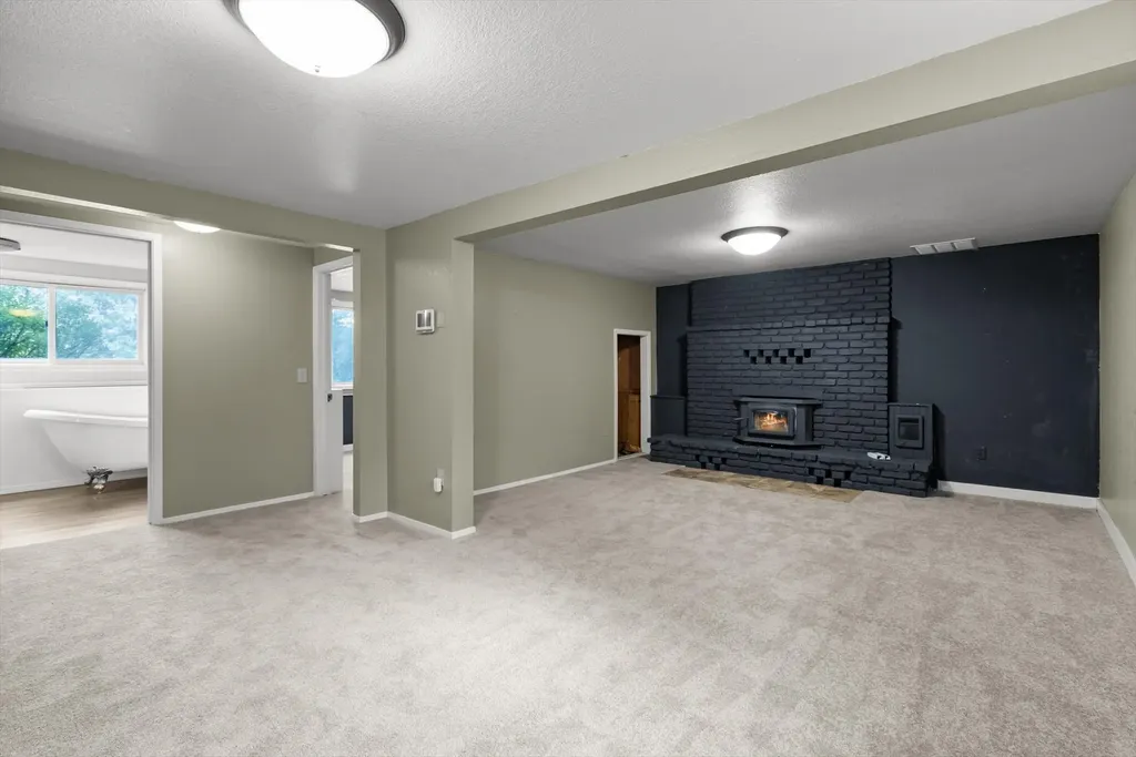 300 Peaceful Drive Bigfork MT 59911