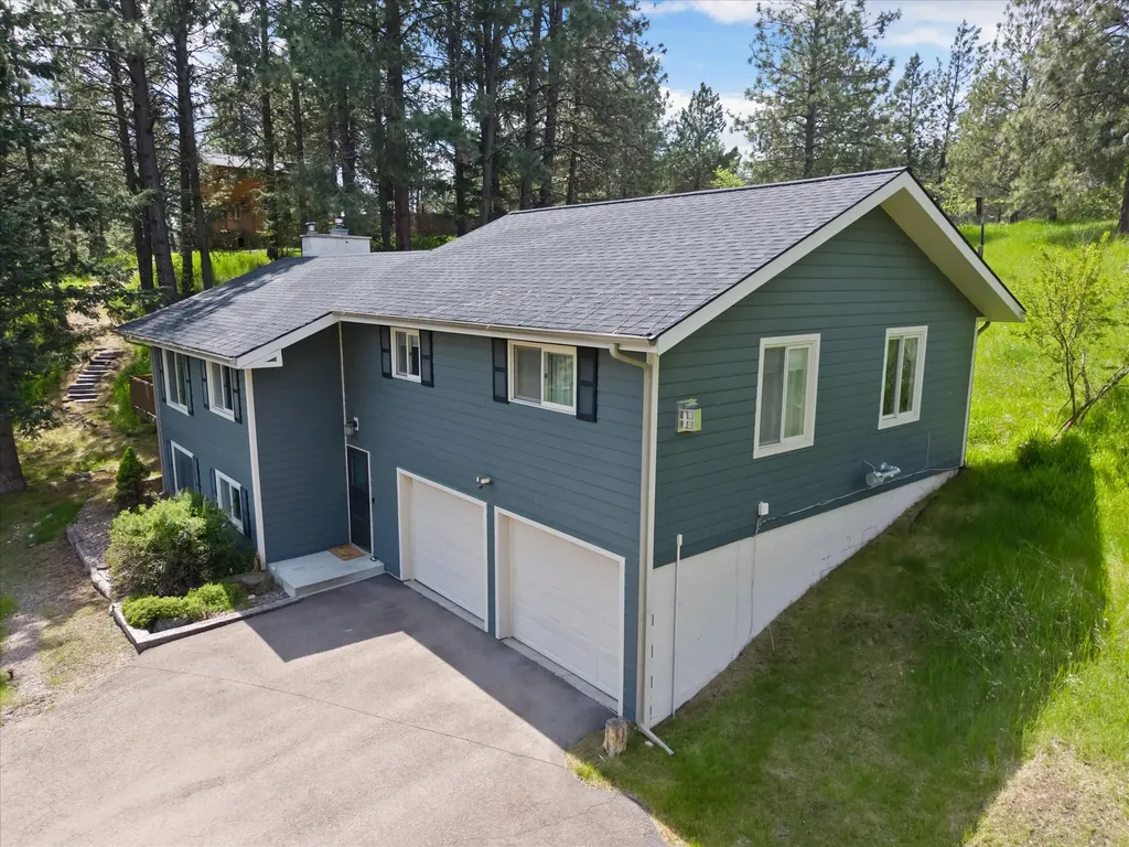 300 Peaceful Drive Bigfork MT 59911