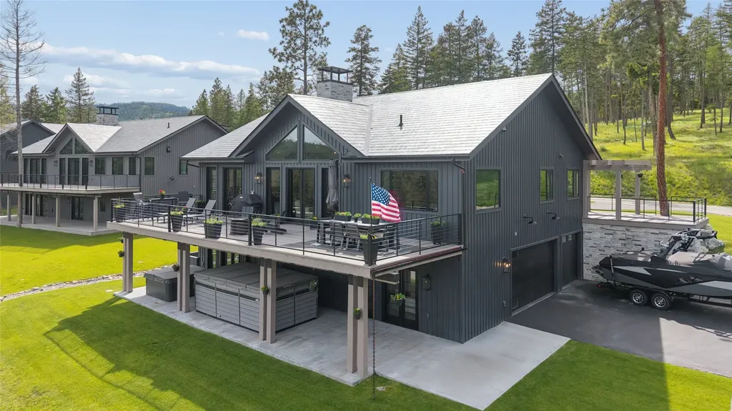 142 Blacktail Loop Lakeside MT 59922