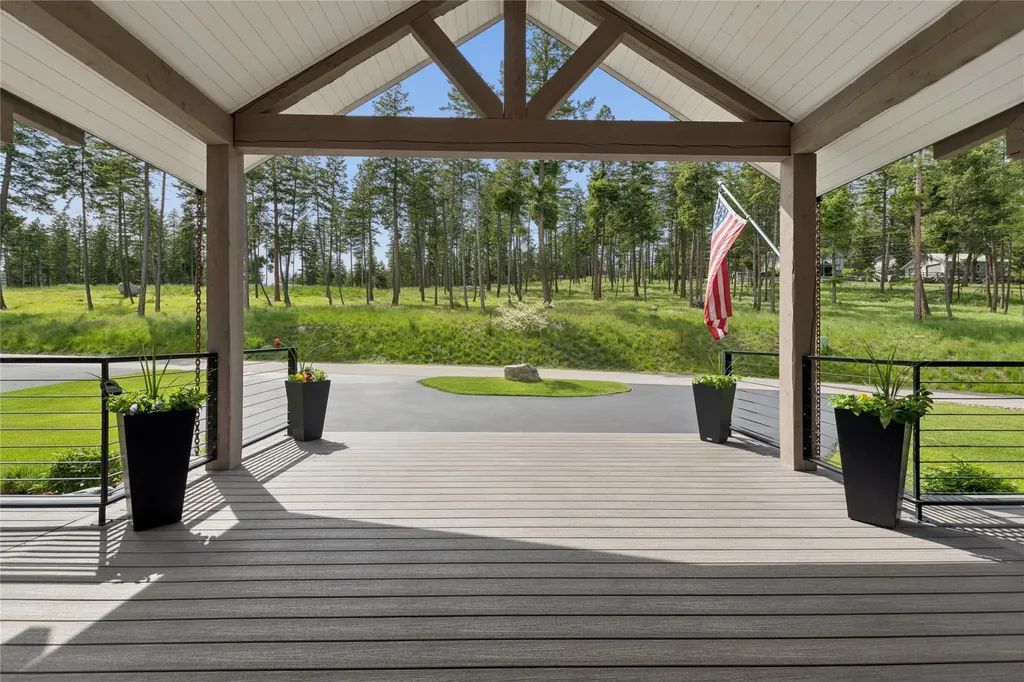142 Blacktail Loop Lakeside MT 59922
