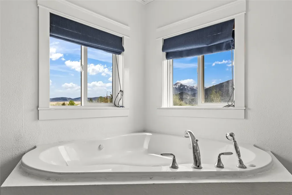 146 Canyon View Drive Livingston MT 59047