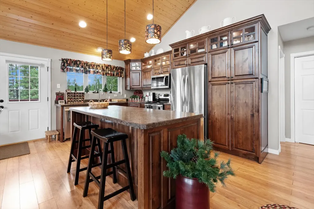 271 Happys Border Lane Libby MT 59923