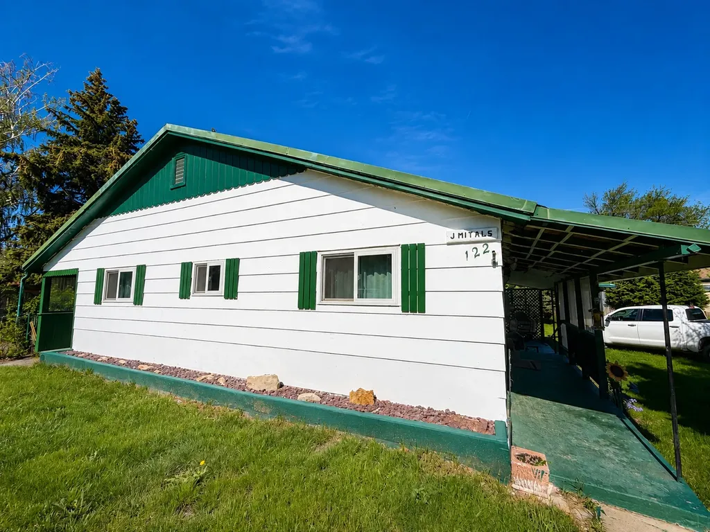 122 A Street Belt MT 59412