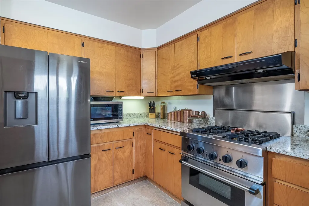 39804 Mt Highway 35 Polson MT 59860