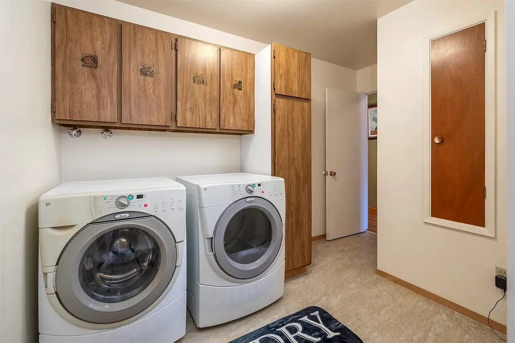 39804 Mt Highway 35 Polson MT 59860