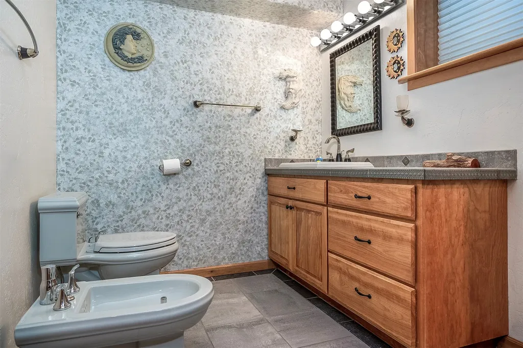39804 Mt Highway 35 Polson MT 59860