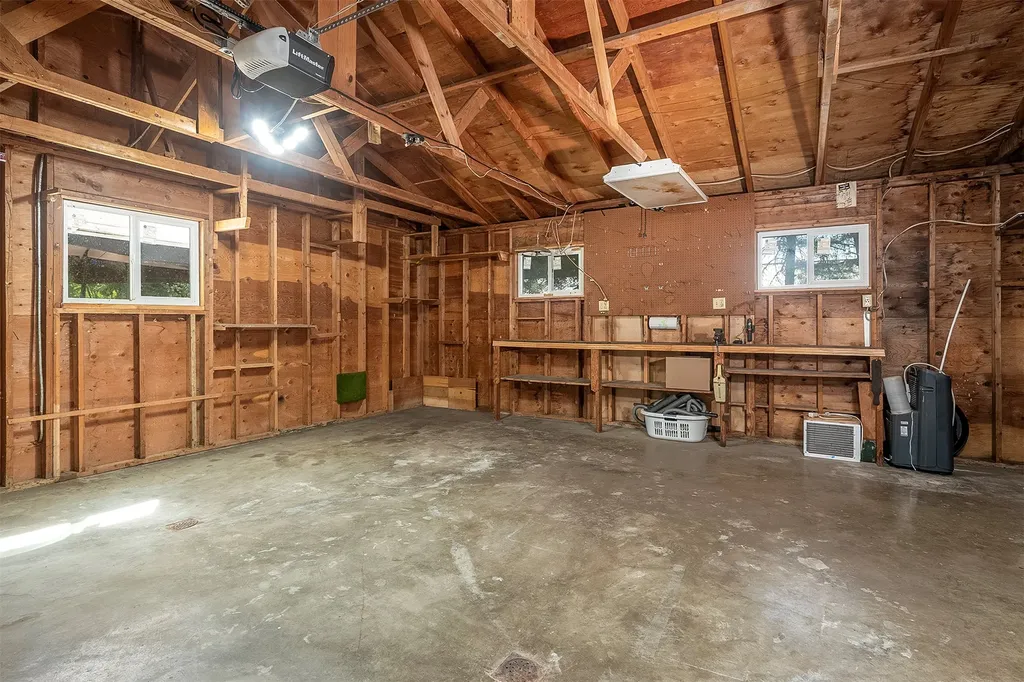 39804 Mt Highway 35 Polson MT 59860