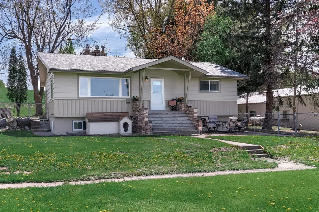 39804 Mt Highway 35 Polson MT 59860