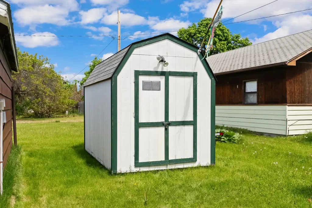 609 6th Avenue E Polson MT 59860