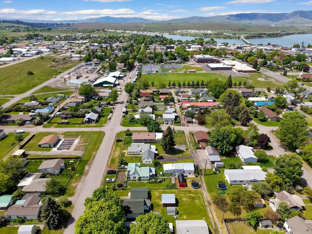 609 6th Avenue E Polson MT 59860