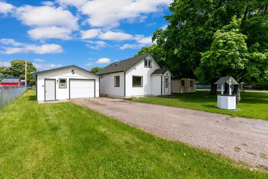 609 6th Avenue E Polson MT 59860