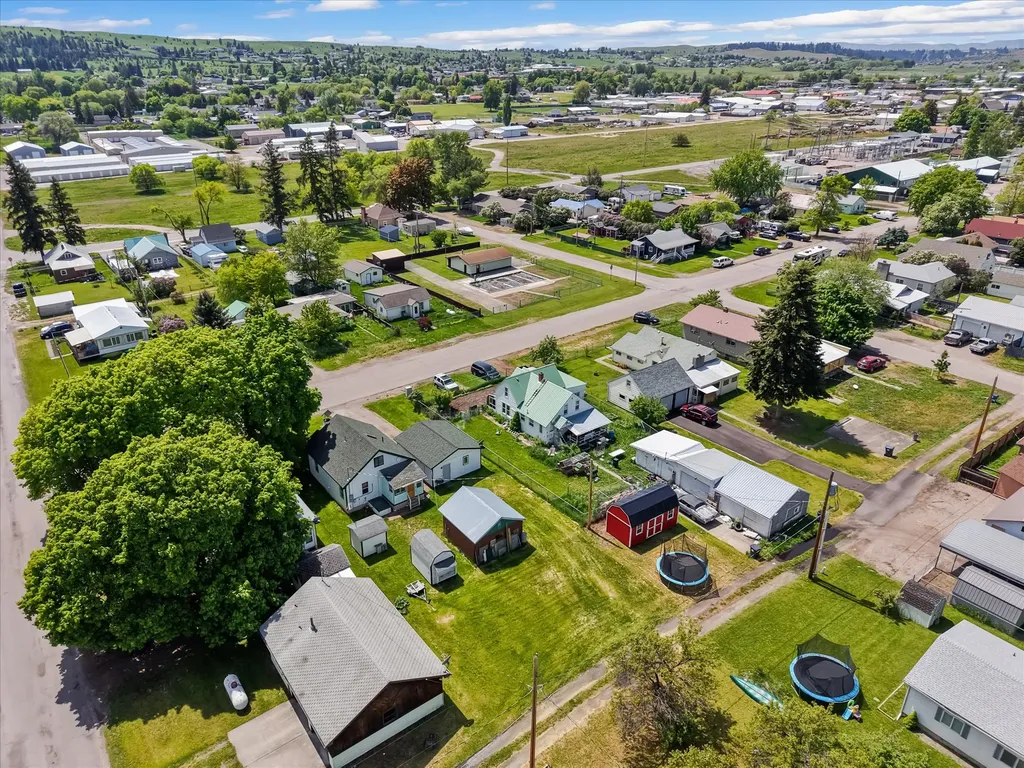 609 6th Avenue E Polson MT 59860