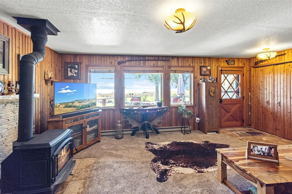 52441 Lake Mary Ronan Road Proctor MT 59929