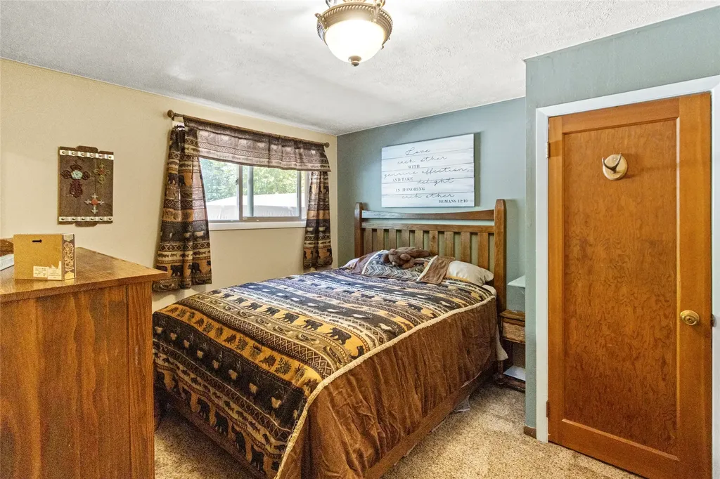 52441 Lake Mary Ronan Road Proctor MT 59929