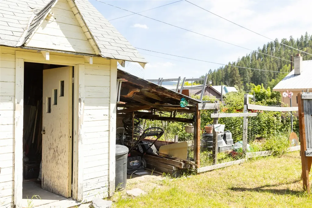 203 Balsam Street Libby MT 59923