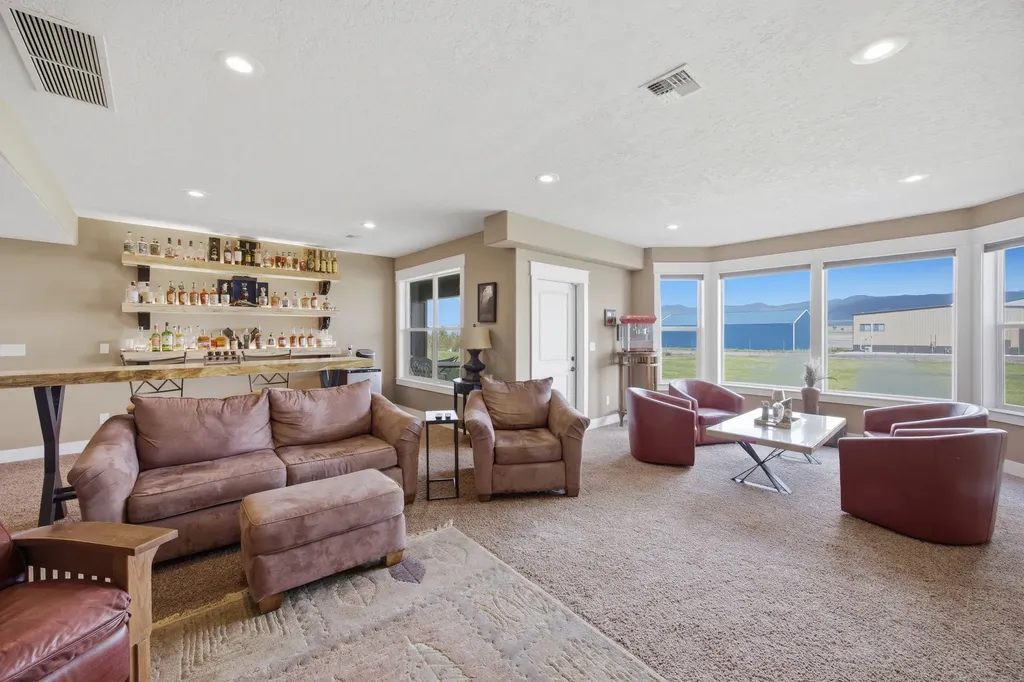 150 Jet Lane Hamilton MT 59840