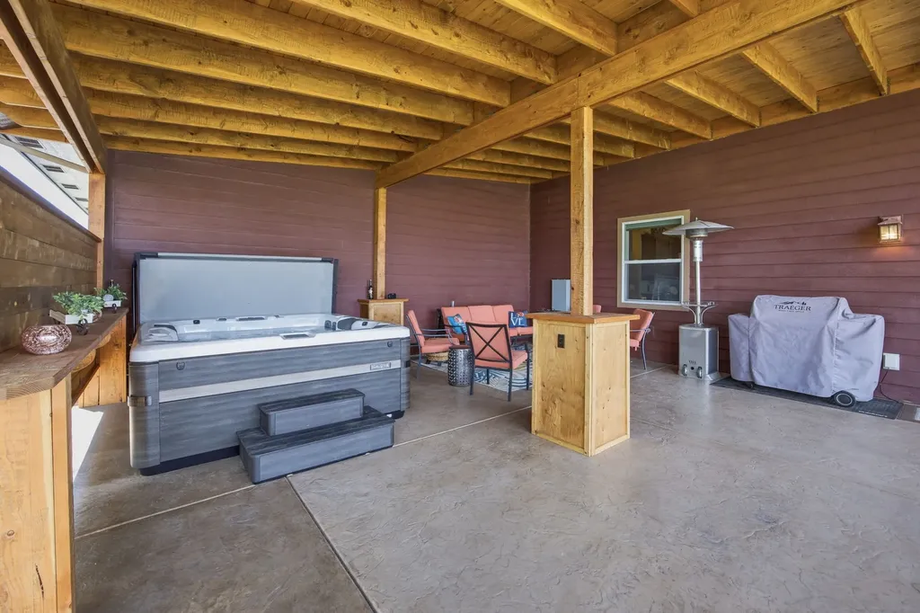 150 Jet Lane Hamilton MT 59840