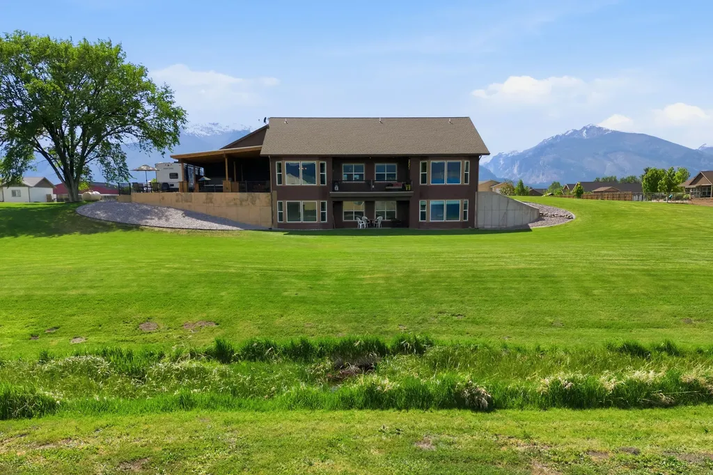 150 Jet Lane Hamilton MT 59840
