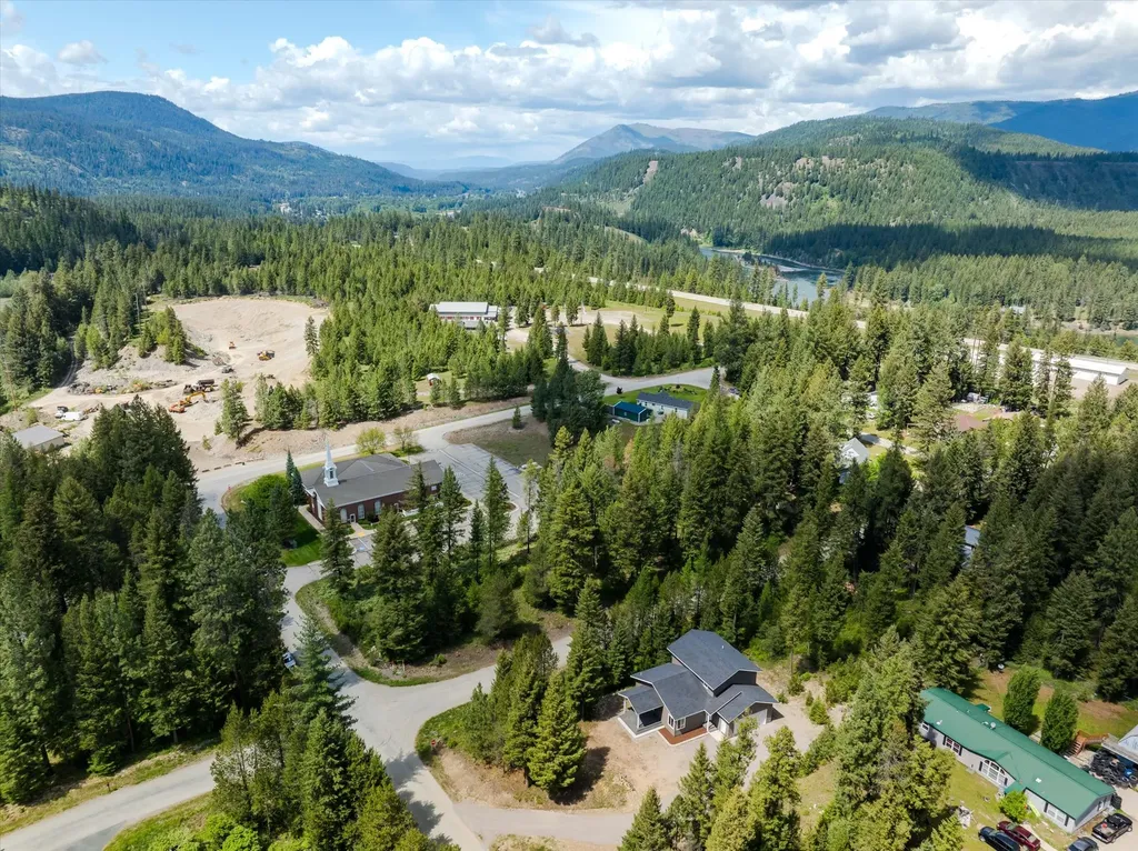 201 Wapiti Way Troy MT 59935