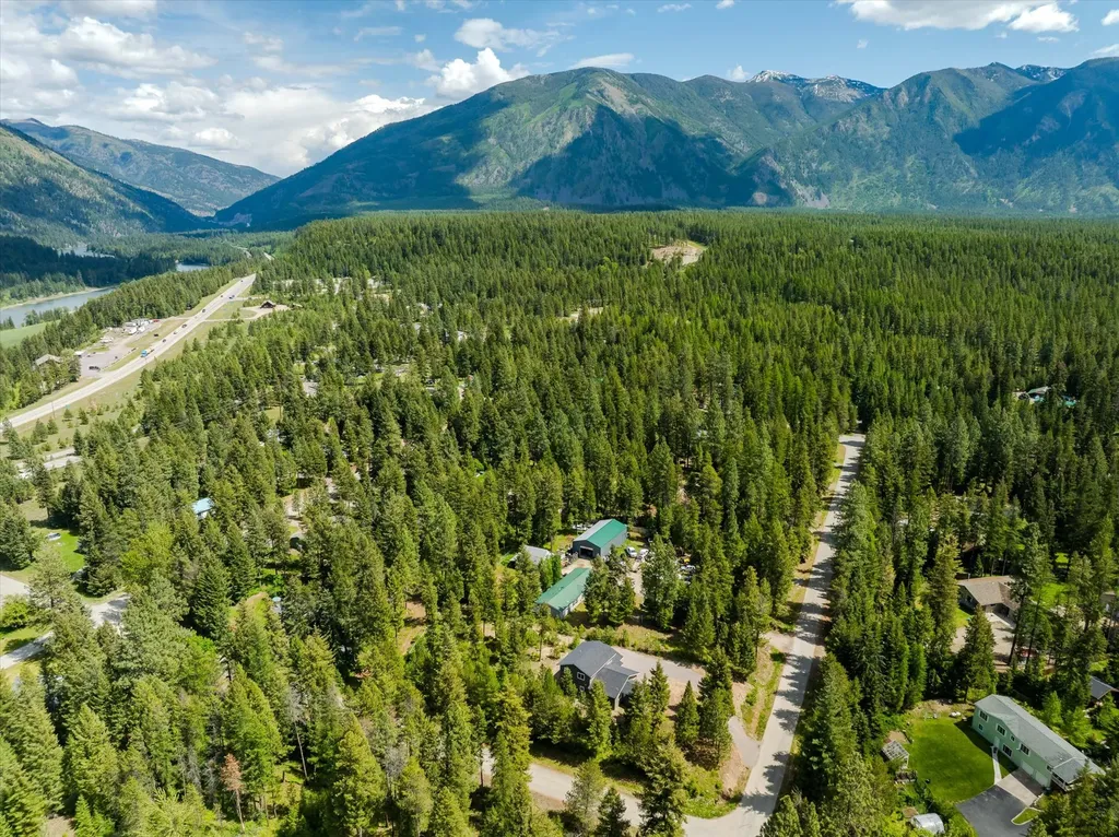201 Wapiti Way Troy MT 59935
