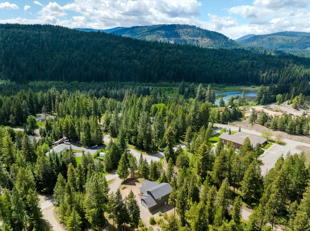 201 Wapiti Way Troy MT 59935