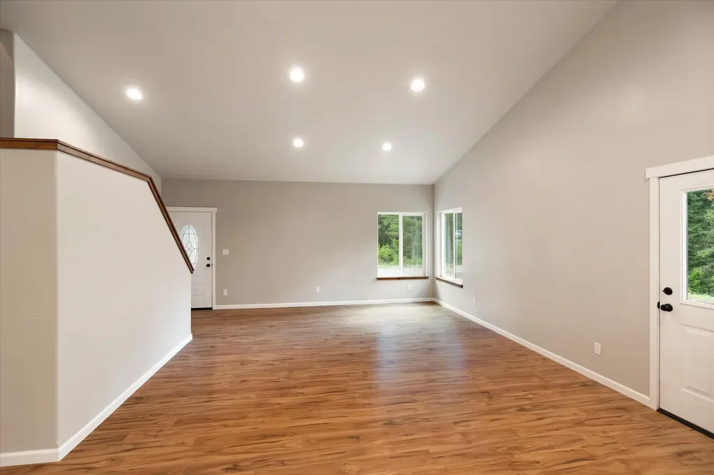 201 Wapiti Way Troy MT 59935