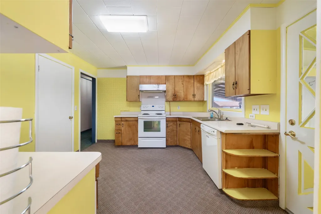 709 Oregon Street Deer Lodge MT 59722