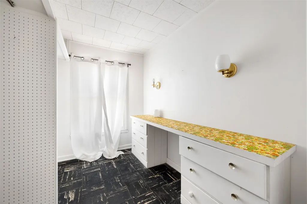 709 Oregon Street Deer Lodge MT 59722
