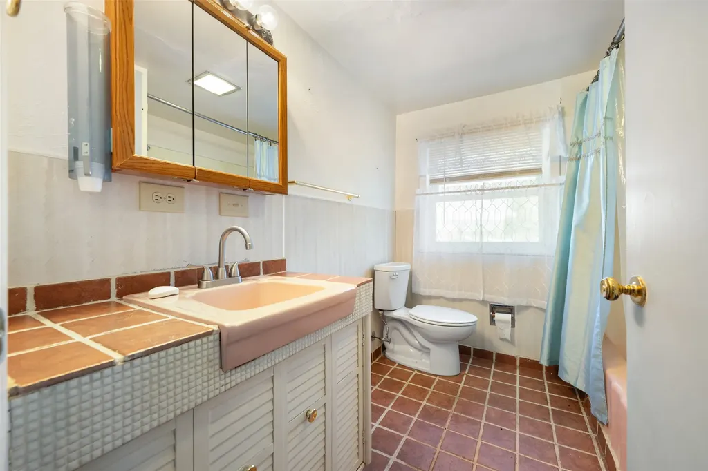 709 Oregon Street Deer Lodge MT 59722