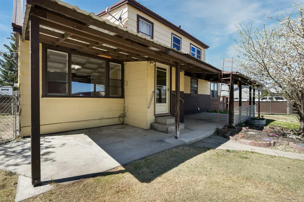 709 Oregon Street Deer Lodge MT 59722